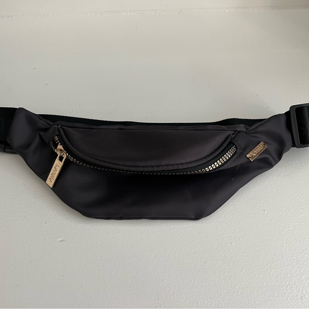 Kensie Black Belt Bag Fanny Pack Purse Crossbody Bag Gold Zipper